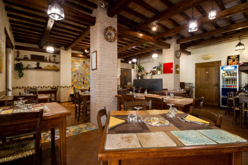 ristorante pizzeria norcia interno